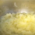 Klassiker zu Hause kochen: Französische Zwiebelsuppe wie in einem Restaurant. Zwiebelsuppe – ein klassisches Rezept