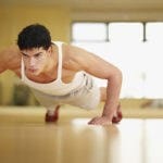 Cómo bombear los músculos pectorales en casa con flexiones desde el suelo. Cómo hacer flexiones correctamente