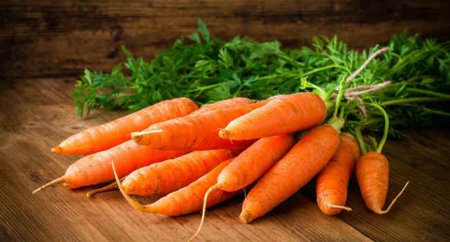 ¿Cuántas zanahorias necesita comer para mejorar la visión y qué vitaminas hay en la composición? ¿Las zanahorias son buenas para la vista?