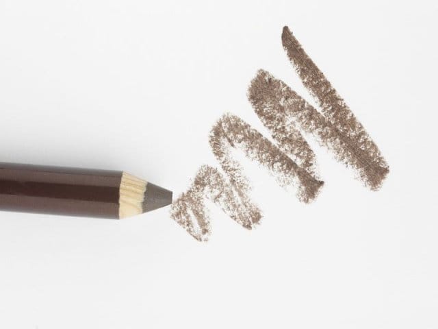 Як намалювати брови олівцем: покрокова інструкція, ТОП-7 найкращих засобів для стійкого макіяжу. Урок малювання: як правильно малювати брови?