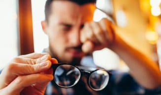 ¿Cómo ve una persona con astigmatismo? Corrección con gafas y lentillas. Cómo ven las personas con astigmatismo