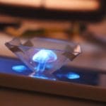 Hologramme de bricolage. Nous peignons avec la lumière. Écrans holographiques