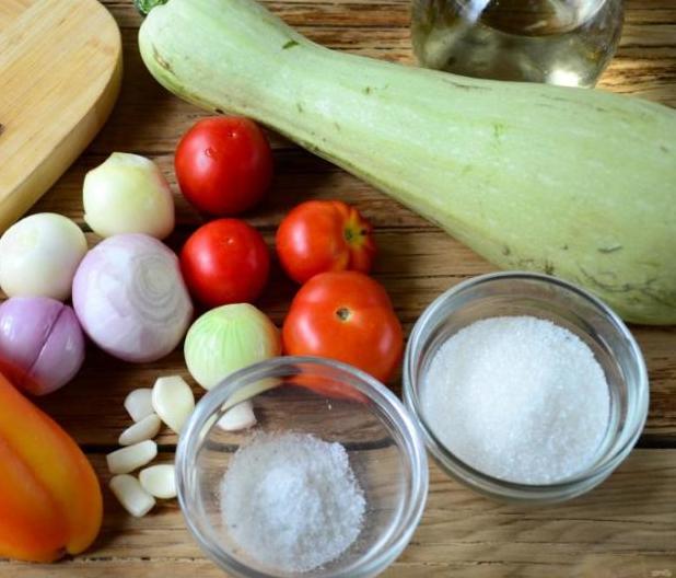 Adjika maison - Plusieurs recettes pour l'adjika maison la plus délicieuse. Adjika pour l'hiver