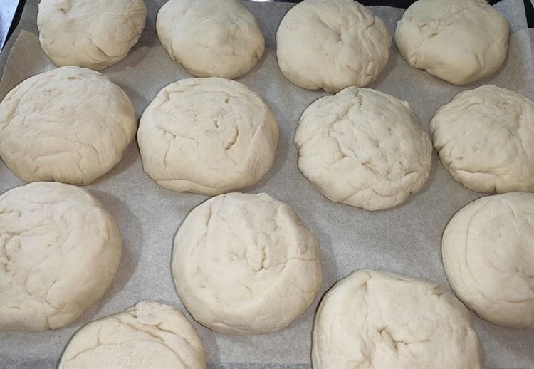 Burger: ett recept hemma med fotoalternativ. Hemlagad hamburgare