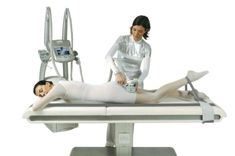 La technique de massage anti-cellulite à domicile, ses types et contre-indications. Massage anti-cellulite, effets sur la peau, techniques et fréquence des interventions