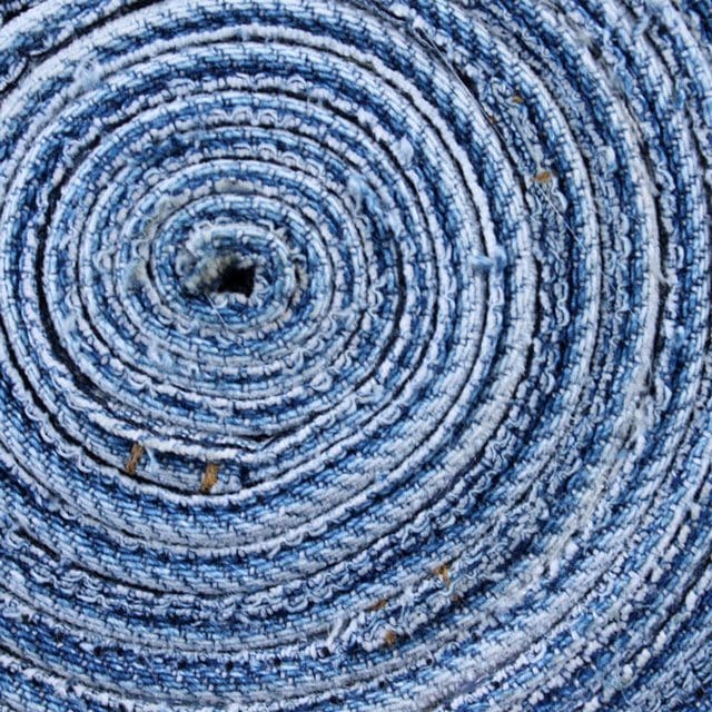 Eine magische Transformation alter Jeans: Ideen für Nadelfrauen. Wie macht man aus Jeans mit eigenen Händen einen Rock?