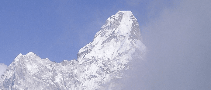 Spitze der höchsten Gipfel unseres Sonnensystems. Der höchste Berg der Welt